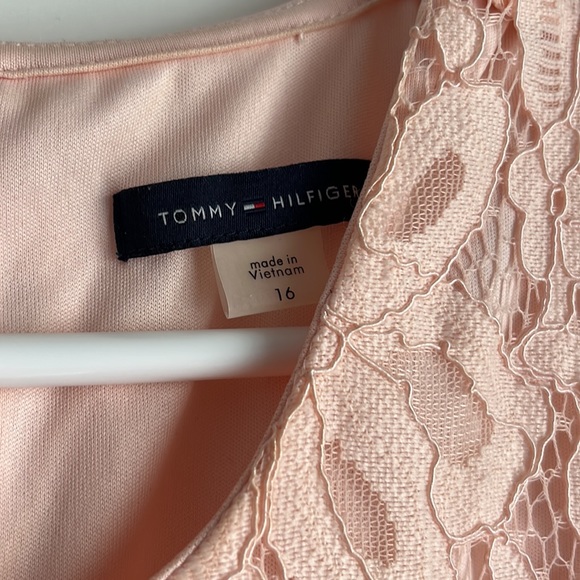 Baby pink aline lace dress - Picture 2 of 4